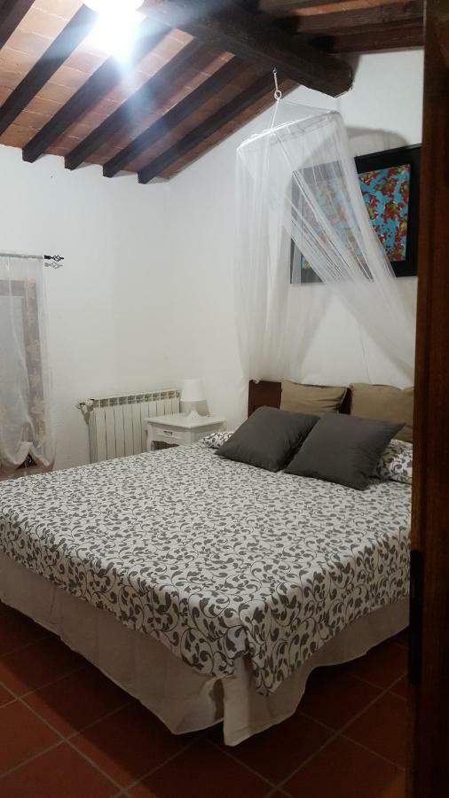 Апартаменты Il Borgo Dei Pini Винчи Экстерьер фото