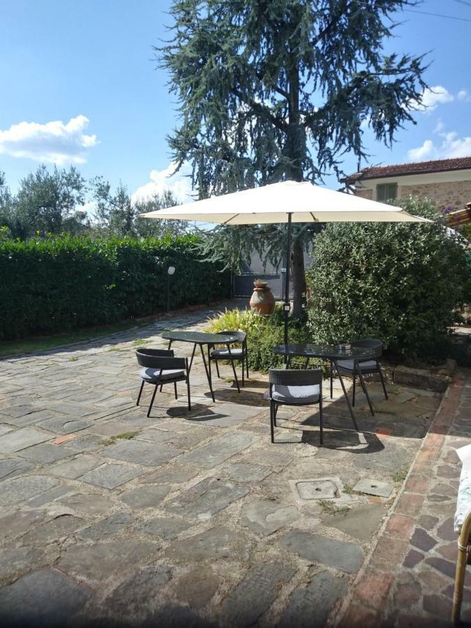 Апартаменты Il Borgo Dei Pini Винчи Экстерьер фото